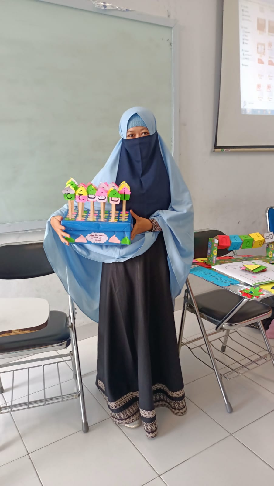 PIAUD UIN Suska dan STAI Diniyah Pekanbaru bersinergi dalam mewujudkan PIAUD Unggul: Mahasiswi-mahasiswi STAI Diniyah praktikkan desain pembelajaran RA dalam video kreatif